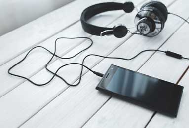 湖人VS雷霆巅峰对决：激情碰撞，球星闪耀